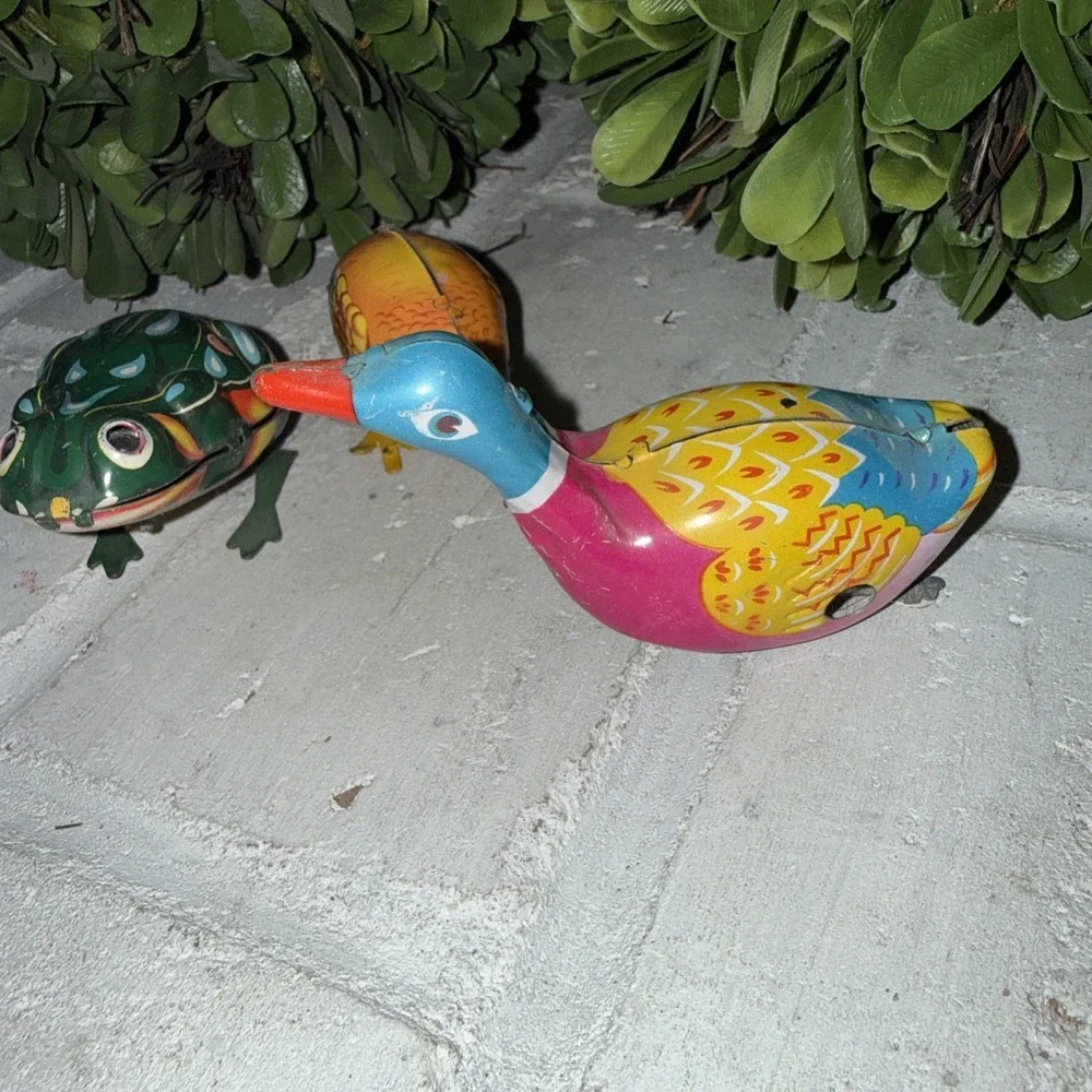 Early Chinese Tinplate Clockwork/Wind-Up Swimming Duck‎ Green Frog Yellow Chick